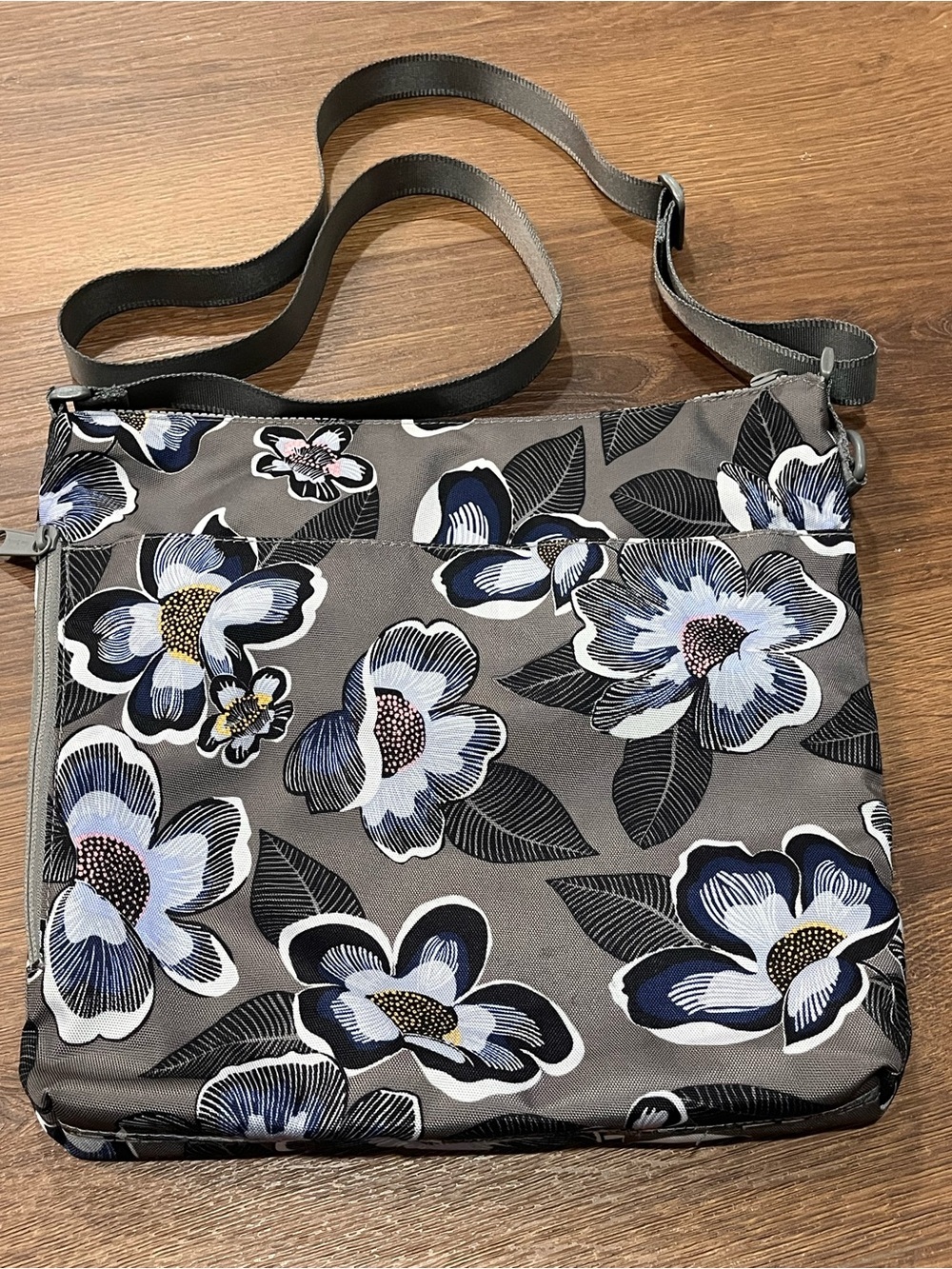 Vera Bradley | ReActive Hipster floral Blooms Shower crossbody bag adjustable